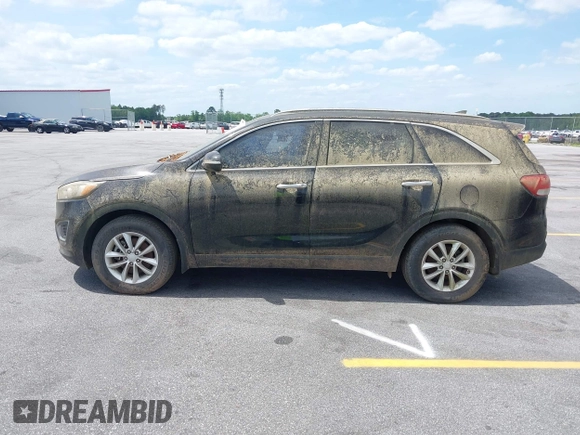 2016 Kia Sorento LX with VIN 5XYPG4A3XGG083872, listed as a IAAI auction lot 42093148 with 98,056 mi miles. Bid and sale history available at carsss.com. Image 14.