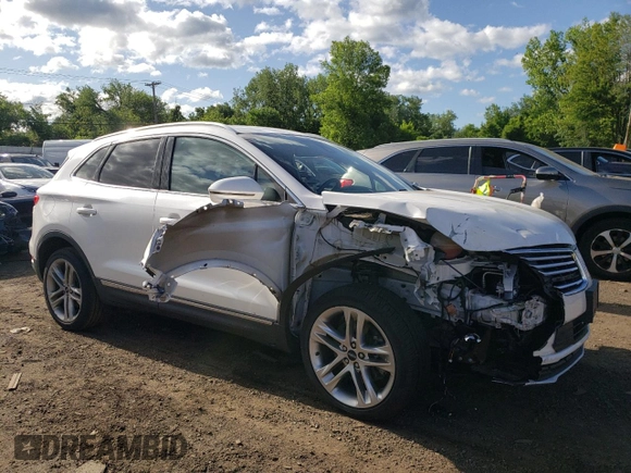 2018 Lincoln MKC Reserve z VIN 5LMCJ3D94JUL13544, wystawiony jako Copart lot #61193235 z przebiegiem 28 353 mil mil oraz Szkoda całkowita • Salvage title. Historia ofert i sprzedaży dostępna na DreamBid. Obrazek 4.