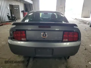 2006 Ford Mustang Standard z VIN 1ZVFT80N465152156, wystawiony jako Copart lot #59462385 z przebiegiem 114 174 mil mil oraz Czysty tytuł • Clean title. Historia ofert i sprzedaży dostępna na DreamBid. Obrazek 6.