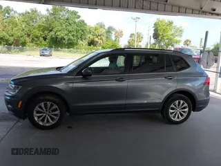 2018 Volkswagen Tiguan S с VIN 3VV1B7AX5JM052288, выставлен на аукционе IAAI как лот 42593264 с пробегом 143 029 миль миль и . История ставок и продаж доступна на DreamBid. Изображение 14.