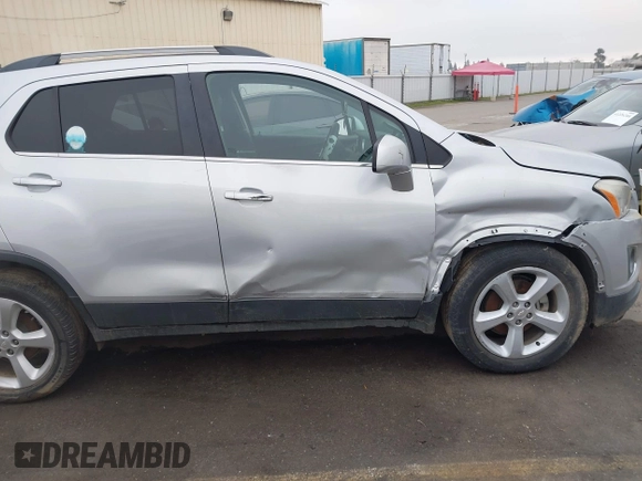2015 Chevrolet Trax LTZ with VIN 3GNCJTSB7FL235895, listed as a IAAI auction lot 41279161 with 158,877 mi miles. Bid and sale history available at carsss.com. Image 17.
