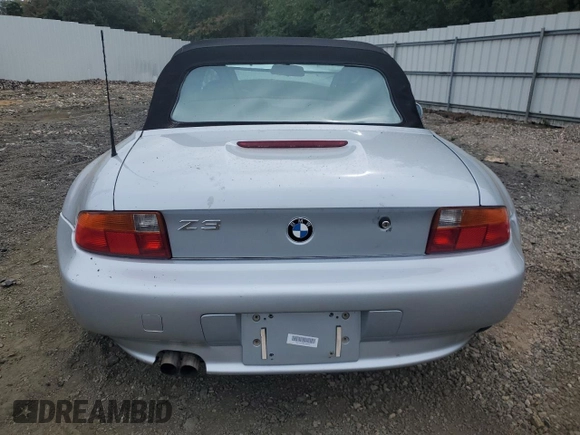 1998 BMW 3 Series Z3 2.8 with VIN 4USCJ3322WLB62533, listed as a Copart auction lot 70248524 with Not provided miles and Salvage title. Bid and sale history available at DreamBid. Image 6.