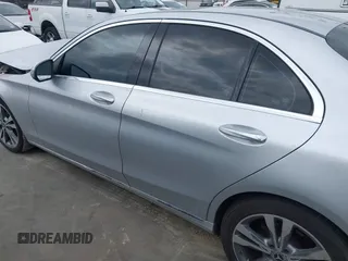 2020 Mercedes-Benz C 300 с VIN WDDWF8DBXLR539976, выставлен на аукционе IAAI как лот 42116664 с пробегом 88 064 миль миль и . История ставок и продаж доступна на DreamBid. Изображение 15.