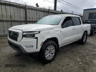 2023 Nissan Frontier SV z VIN 1N6ED1EJ8PN669001, wystawiony jako Copart lot #57530255 z przebiegiem 2 718 mil mil oraz Szkoda całkowita • Salvage title. Historia ofert i sprzedaży dostępna na DreamBid. Obrazek 1.