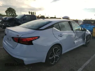 2024 Nissan Altima SR z VIN 1N4BL4CV4RN300404, wystawiony jako Copart lot #81936134 z przebiegiem 13 108 mil mil oraz Szkoda całkowita • Salvage title. Historia ofert i sprzedaży dostępna na DreamBid. Obrazek 3.