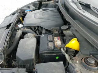 2012 Hyundai Veloster w/Black Int z VIN KMHTC6AD3CU053566, wystawiony jako IAAI lot #43349585 z przebiegiem 137 240 mil mil oraz . Historia ofert i sprzedaży dostępna na DreamBid. Obrazek 19.