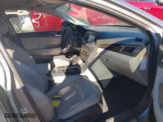 2016 Hyundai Sonata Hybrid Limited with VIN KMHE34L1XGA022774, listed as a IAAI auction lot 41333870 with 145,755 mi miles. Bid and sale history available at carsss.com. Image 5.