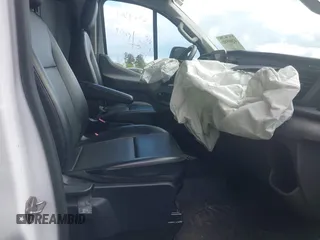 2021 Ford Transit Cargo с VIN 1FTBR1Y88MKA76509, выставлен на аукционе IAAI как лот 42005100 с пробегом 34 029 миль миль и . История ставок и продаж доступна на DreamBid. Изображение 5.