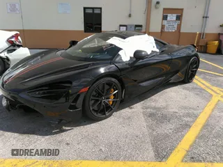 2018 McLaren 720S z VIN SBM14DCA9JW001142, wystawiony jako IAAI lot #42117797 z przebiegiem 15 654 mil mil oraz . Historia ofert i sprzedaży dostępna na DreamBid. Obrazek 2.
