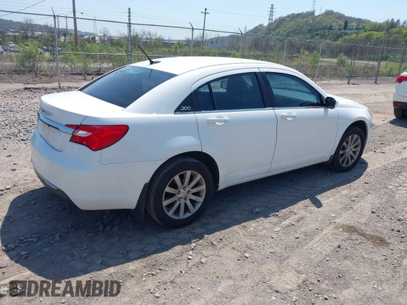2014 Chrysler 200 Touring with VIN 1C3CCBBB9EN183489, listed as a IAAI auction lot 42115521 with 147,284 mi miles. Bid and sale history available at carsss.com. Image 4.