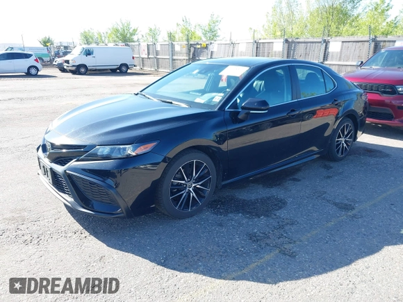 2022 Toyota Camry SE with VIN 4T1G11AK1NU688670, listed as a IAAI auction lot 42168847 with 54,975 mi miles. Bid and sale history available at carsss.com. Image 17.