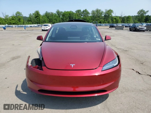 2025 Tesla Model 3 Long Range z VIN 5YJ3E1EAXSF937710, wystawiony jako Copart lot #59334705 z przebiegiem 2 666 mil mil oraz Szkoda całkowita • Salvage title. Historia ofert i sprzedaży dostępna na DreamBid. Obrazek 5.