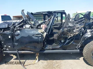 2023 Jeep Gladiator Sport S z VIN 1C6HJTAG2PL544870, wystawiony jako IAAI lot #42155013 z przebiegiem Nie podano mil oraz . Historia ofert i sprzedaży dostępna na DreamBid. Obrazek 14.