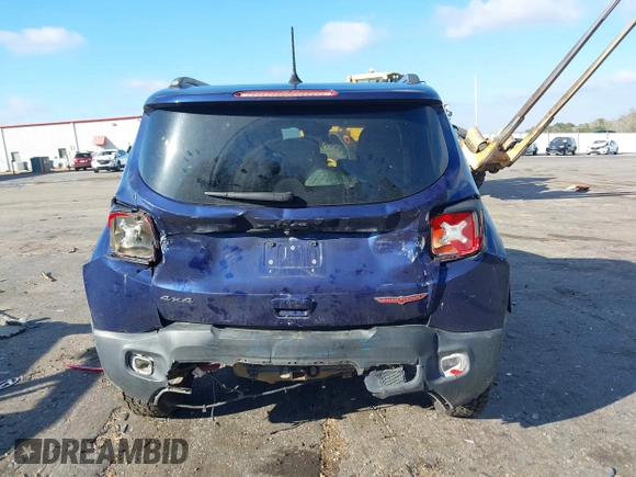 2018 Jeep Renegade Trailhawk with VIN ZACCJBCB8JPH88816, listed as a IAAI auction lot 41649502 with 94,282 mi miles. Bid and sale history available at carsss.com. Image 17.