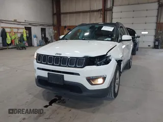 2019 Jeep Compass Latitude с VIN 3C4NJDBB0KT828886, выставлен на аукционе IAAI как лот 42614817 с пробегом 81 985 миль миль и . История ставок и продаж доступна на DreamBid. Изображение 17.