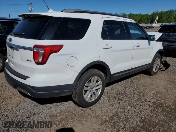 2019 Ford Explorer XLT z VIN 1FM5K8D84KGA75045, wystawiony jako Copart lot #55790495 z przebiegiem Nie podano mil oraz Szkoda całkowita • Salvage title. Historia ofert i sprzedaży dostępna na DreamBid. Obrazek 3.