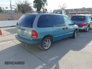 1996 Plymouth Voyager z VIN 2P4FP25B2TR622553, wystawiony jako IAAI lot #41609004 z przebiegiem 252 476 mil mil oraz . Historia ofert i sprzedaży dostępna na DreamBid. Obrazek 4.