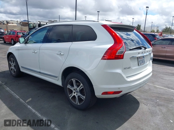 2014 Volvo XC60 R-Design Premier Plus z VIN YV4902DZ5E2554526, wystawiony jako IAAI lot #41764512 z przebiegiem 129 230 mil mil oraz . Historia ofert i sprzedaży dostępna na DreamBid. Obrazek 3.