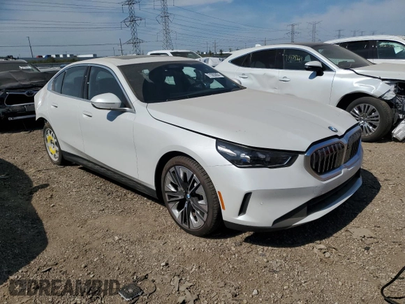 2024 BMW 5 Series 530i xDrive с VIN WBA53FJ00RCP20115, выставлен на аукционе Copart как лот 71083904 с пробегом 2 043 миль миль и Списание • Salvage title. История ставок и продаж доступна на DreamBid. Изображение 4.
