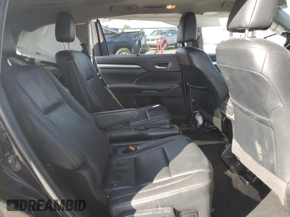 2019 Toyota Highlander SE with VIN 5TDJZRFH2KS920756, listed as a Copart auction lot 53999315 with 78,305 mi miles and Salvage title. Bid and sale history available at DreamBid. Image 11.