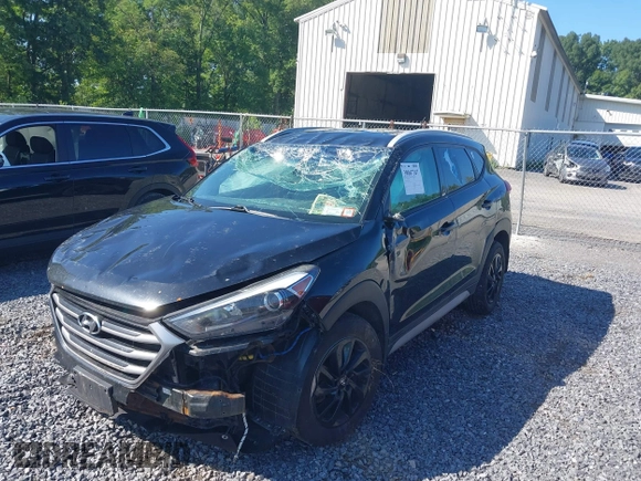 2017 Hyundai Tucson SE with VIN KM8J3CA41HU403662, listed as a IAAI auction lot 39867347 with 151,980 mi miles. Bid and sale history available at carsss.com. Image 6.