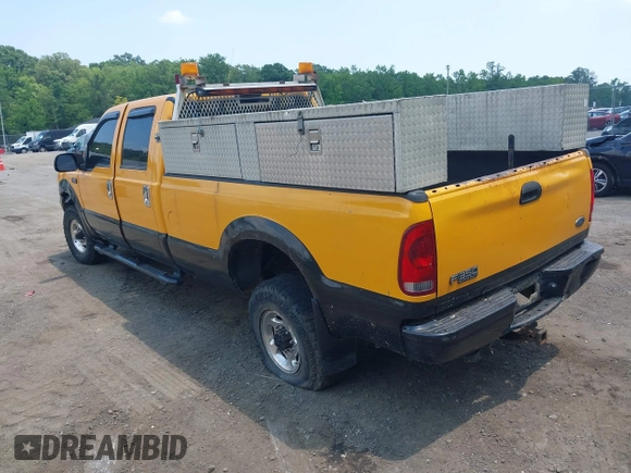 2002 Ford F-350 XL with VIN 1FTSW31F82EA52722, listed as a IAAI auction lot 42688553 with 121,065 mi miles and . Bid and sale history available at DreamBid. Image 3.