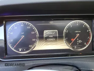 2014 Mercedes-Benz S-Class S 550 with VIN WDDUG8CB5EA025704, listed as a Copart auction lot 45691445 with 133,921 mi miles and Salvage Title. Bid and sale history available at carsss.com. Image 9.