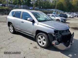 2015 Jeep Compass Latitude with VIN 1C4NJCEB5FD120196, listed as a Copart auction lot 75177614 with 28,889 mi miles and Salvage Title. Bid and sale history available at carsss.com. Image 4.