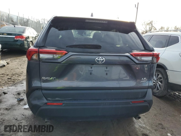 2022 Toyota RAV4 LE with VIN 2T3F1RFV1NW268105, listed as a Copart auction lot 43210315 with 0 mi miles and Non Repairable. Bid and sale history available at carsss.com. Image 6.