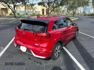 2018 Kia Niro LX with VIN KNDCB3LC3J5132401, listed as a Copart auction lot 43202885 with 87,900 mi miles and Clean Title. Bid and sale history available at carsss.com. Image 4.