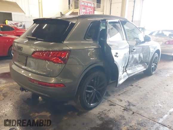 2020 Audi Q5 Premium Plus with VIN WA1BNAFY7L2023291, listed as a IAAI auction lot 41514012 with 61,601 mi miles. Bid and sale history available at carsss.com. Image 4.