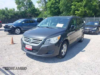 2011 Volkswagen Routan SE with VIN 2V4RW3DGXBR669762, listed as a IAAI auction lot 42693493 with 105,415 mi miles and . Bid and sale history available at DreamBid. Image 2.