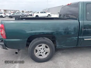 2005 Chevrolet Silverado 1500 LS with VIN 2GCEC19T151306636, listed as a IAAI auction lot 42068068 with 171,825 mi miles and . Bid and sale history available at DreamBid. Image 12.