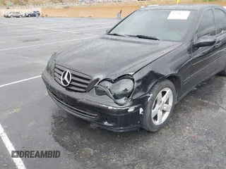 2005 Mercedes-Benz C 240 with VIN WDBRF61J25A790966, listed as a IAAI auction lot 41506319 with 190,131 mi miles and . Bid and sale history available at DreamBid. Image 6.