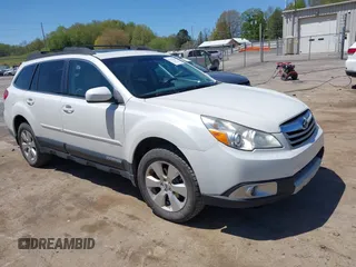 2012 Subaru Outback 2.5i Limited with VIN 4S4BRBKC9C3297009, listed as a IAAI auction lot 42125229 with 157,474 mi miles. Bid and sale history available at carsss.com. Image 1.