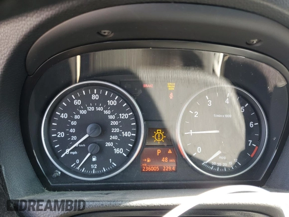 2007 BMW 3 Series 328xi z VIN WBAVT73597FZ36409, wystawiony jako Copart lot #61231975 z przebiegiem 236 005 mil mil oraz Szkoda całkowita • Salvage title. Historia ofert i sprzedaży dostępna na DreamBid. Obrazek 9.