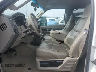 2008 Ford F-350 XL z VIN 1FTWW33R58EA97263, wystawiony jako Copart lot #50834145 z przebiegiem 286 706 mil mil oraz Szkoda całkowita • Salvage title. Historia ofert i sprzedaży dostępna na DreamBid. Obrazek 7.