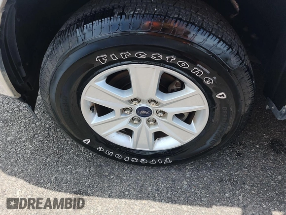 2020 Ford F-150 with VIN 1FTFX1C49LKD53369, listed as a IAAI auction lot 42725370 with 187,970 mi miles and . Bid and sale history available at DreamBid. Image 4.