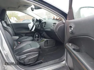 2020 Jeep Compass Limited with VIN 3C4NJDCB7LT233985, listed as a IAAI auction lot 42155583 with 28,929 mi miles and . Bid and sale history available at DreamBid. Image 5.
