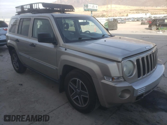 2009 Jeep Patriot z VIN 1J8FF48B39D208118, wystawiony jako Copart lot #81838154 z przebiegiem 182 457 mil mil oraz Szkoda całkowita • Salvage title. Historia ofert i sprzedaży dostępna na DreamBid. Obrazek 4.