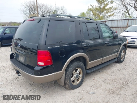 2002 Ford Explorer Eddie Bauer z VIN 1FMZU74E82UA67267, wystawiony jako IAAI lot #42030007 z przebiegiem 235 253 mil mil oraz . Historia ofert i sprzedaży dostępna na DreamBid. Obrazek 4.
