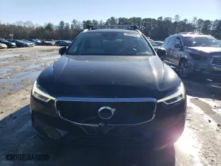2018 Volvo XC60 Momentum with VIN LYV102RK7JB118393, listed as a Copart auction lot 70958042 with 25,077 mi miles. Bid and sale history available at carsss.com. Image 5.