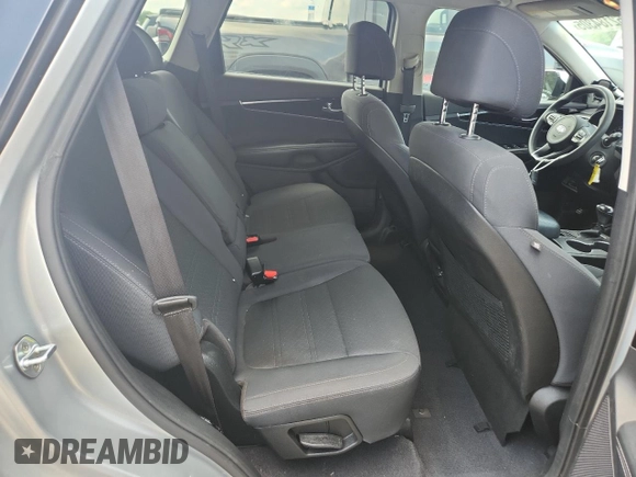2017 Kia Sorento LX with VIN 5XYPGDA59HG320340, listed as a Copart auction lot 62184305 with 227,740 mi miles and Clean title. Bid and sale history available at DreamBid. Image 10.