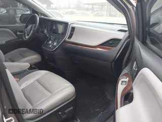 2015 Toyota Sienna Ltd with VIN 5TDDK3DC4FS096867, listed as a IAAI auction lot 41451129 with 226,548 mi miles. Bid and sale history available at carsss.com. Image 5.