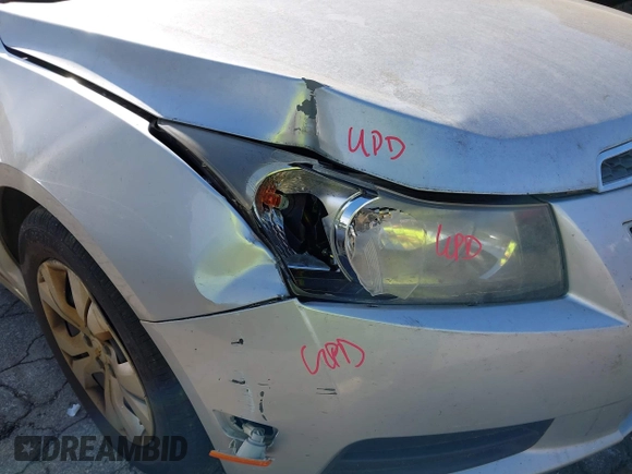 2014 Chevrolet Cruze LS with VIN 1G1PA5SH1E7377102, listed as a IAAI auction lot 41947131 with 169,131 mi miles. Bid and sale history available at carsss.com. Image 17.