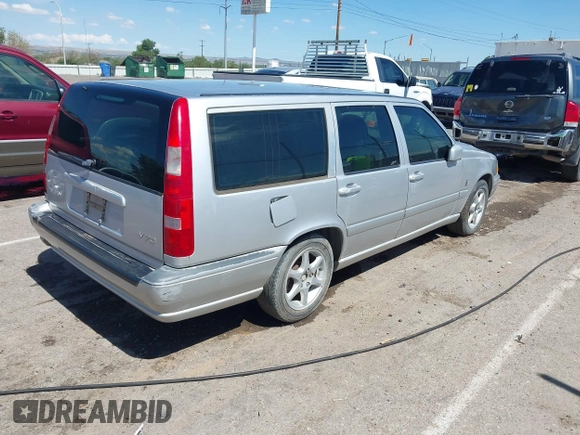 2000 Volvo V70 with VIN YV1LW61J8Y2647178, listed as a IAAI auction lot 42636533 with 128,619 mi miles and . Bid and sale history available at DreamBid. Image 4.