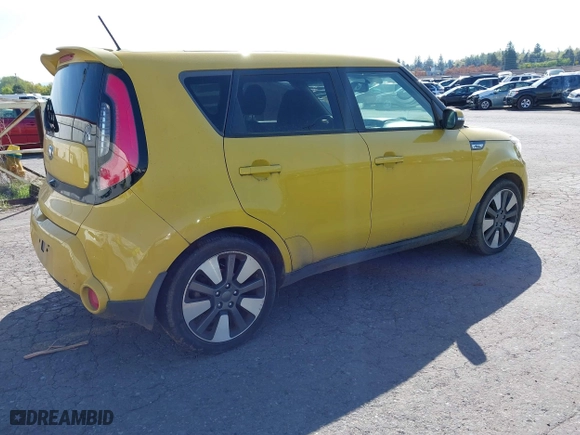 2015 Kia Soul ! with VIN KNDJX3A5XF7143128, listed as a IAAI auction lot 42048072 with 119,531 mi miles. Bid and sale history available at carsss.com. Image 4.