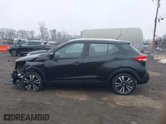 2019 Nissan Kicks S with VIN 3N1CP5CU6KL527179, listed as a IAAI auction lot 41479057 with 97,895 mi miles. Bid and sale history available at carsss.com. Image 14.