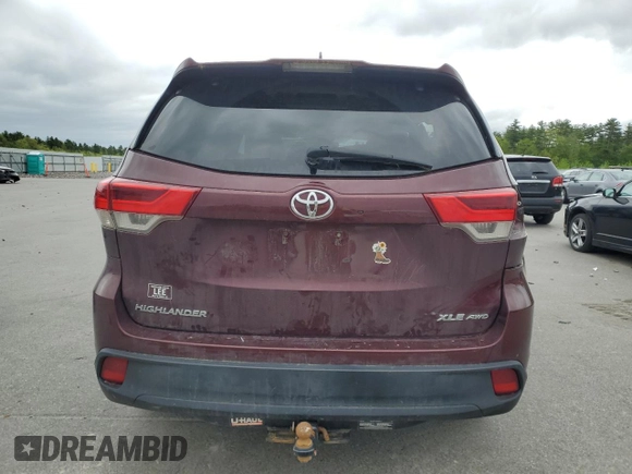 2018 Toyota Highlander SE z VIN 5TDJZRFH0JS857493, wystawiony jako Copart lot #57224495 z przebiegiem 111 862 mil mil oraz Szkoda całkowita • Salvage title. Historia ofert i sprzedaży dostępna na DreamBid. Obrazek 6.