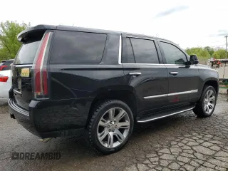 2017 Cadillac Escalade Luxury z VIN 1GYS4BKJXHR357895, wystawiony jako Copart lot #56396535 z przebiegiem 121 127 mil mil oraz Tytuł czysty. Historia ofert i sprzedaży dostępna na DreamBid. Obrazek 3.